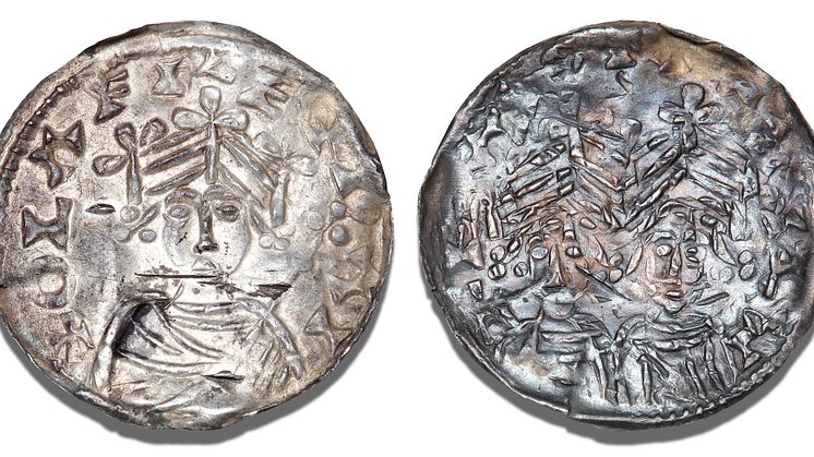 Lund, penning u. år (ca. 1091-1095), Hbg. 4, møntpræger Easmun, 0,82 g, reversen let dobbeltpræget, men et enestående smukt og fuldrandet eksemplar. Vurdering: 120.000-140.000 kr. 