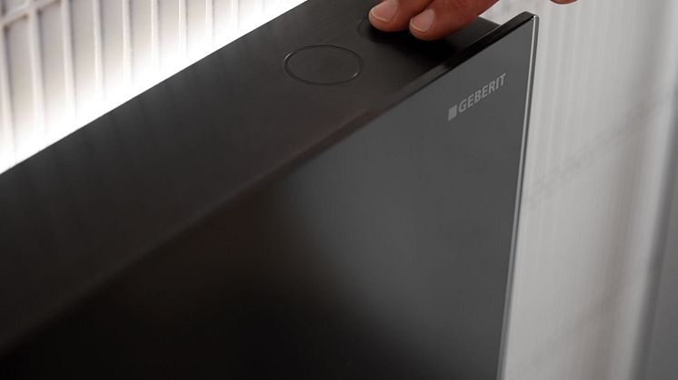 2023_Monolith Plus with ComfortLight_soft-touch buttons with hand_Big Size.jpg