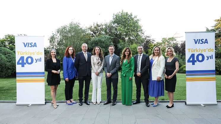 Samile Mümin Oliver Jenkyn ve Visa Türkiye Liderlik Ekibi.jpg