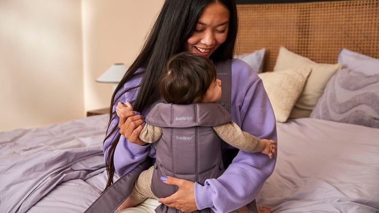BabyBjörn launches products in purple