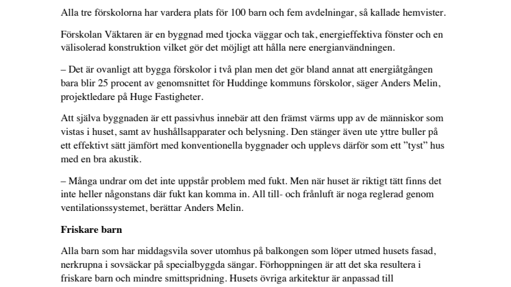 Middagsvila utomhus i Huges nya passivförskola