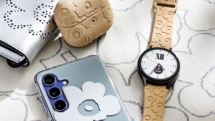 Silver Marimekko S24.jpg