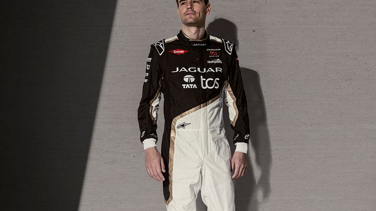 J_TCS_Racing_Tom_Dillmann_120124_001