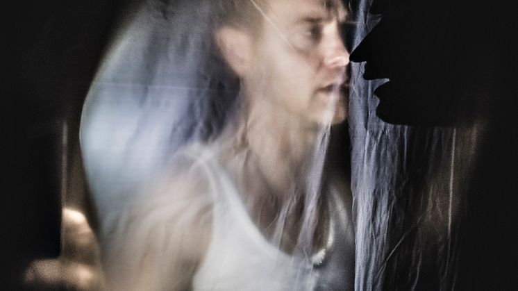 Framsyningsfoto: Kven drap far min