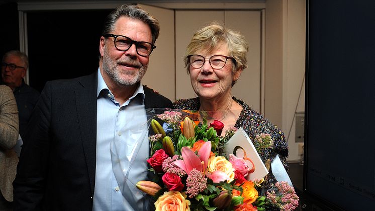 Skånska Travsällskapets nya ordförande Björn Bergman tillsammans med avgående Kerstin Peterson–Brodda. Foto: Jörgen Tufvesson. 