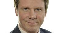 Ullenhag (L) besöker flyktingverksamheter för att få kunskap om berördas vardag