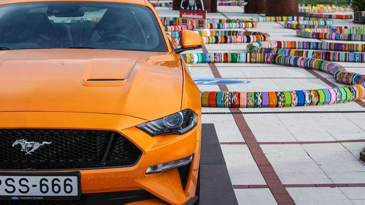 LEGO világrekord a Mustanggal