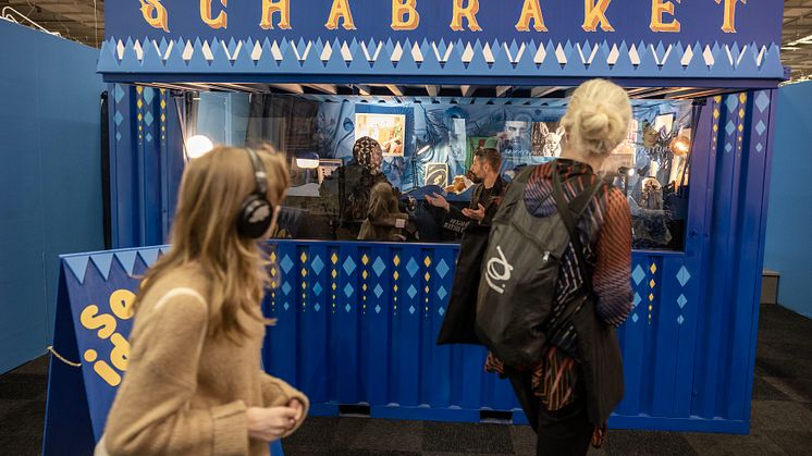 SCHABRAKET: Clara Henry möter Lil Ghettostar och Marianne Lindberg de Geer möter Sara Nazari 