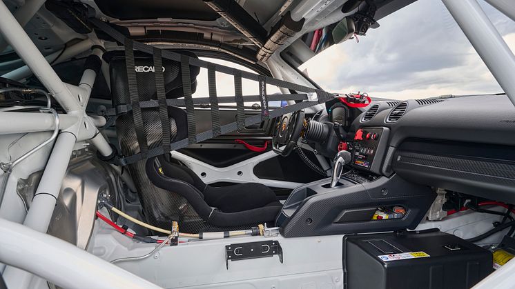 8 - 718 Cayman GT4 RS Clubsport.jpg