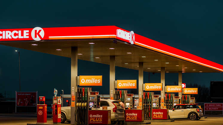 Nattsvart lyser upp vintermörkret hos Circle K