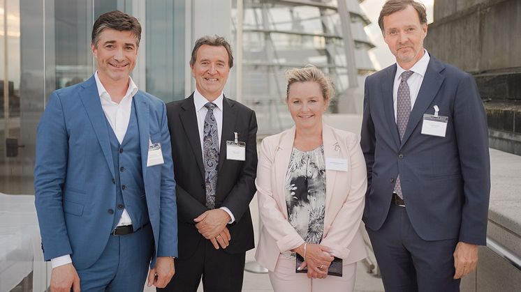 V.l. Hagen Reinhold, Beauftragter für maritime Wirtschaft der FDP-Bundestagsfraktion, Vagn Sørensen Scandlines Aufsichtsratsvorsitzender, Anette Ustrup Svendsen, Scandlines Head of Corporate Communivations und Carsten Nørland, Scandlines CEO
