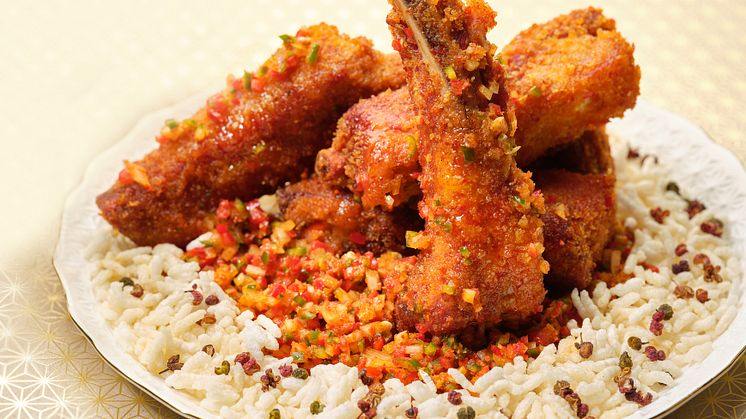 From ‘Fit for a King’ Eight-Course Set Menu: Deep-fried Spare Ribs with Minced Garlic and Chilli Sauce
