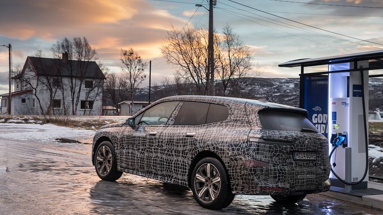 BMW iX i Norge