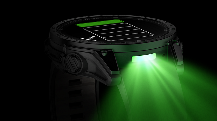 tactix8_47mm_AMOLED_HR_flashlight_green.png