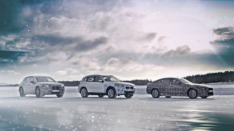 BMW iNEXT, BMW iX3 og BMW i4 på vintertesting