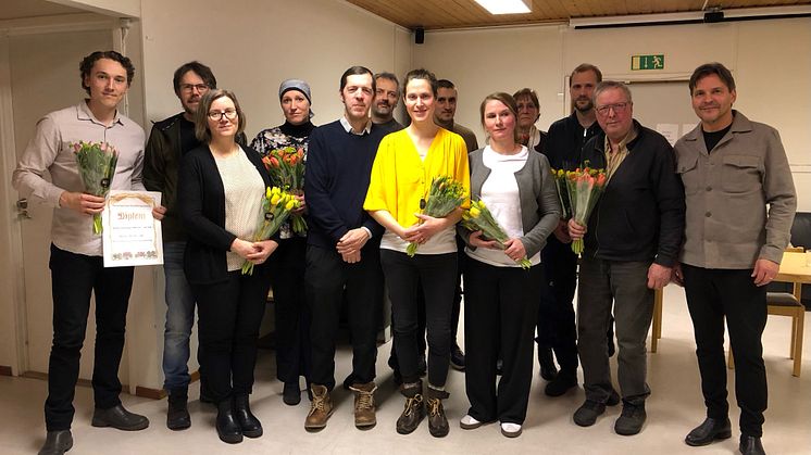 Årets stipendiater. Fr. vänster: Viktor Björklund, Brändö Destilleri AB, pristagare föredömlig jordbrukargärning, Catrin och Roland Edelbro, Anna Gültekin, Daniel Johansson och Elin Lundkvist, Michael Thurfjell, Johan Jansson, Linnea Larsson, Mariann
