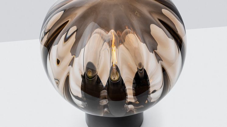 Krystallkulebordlampe