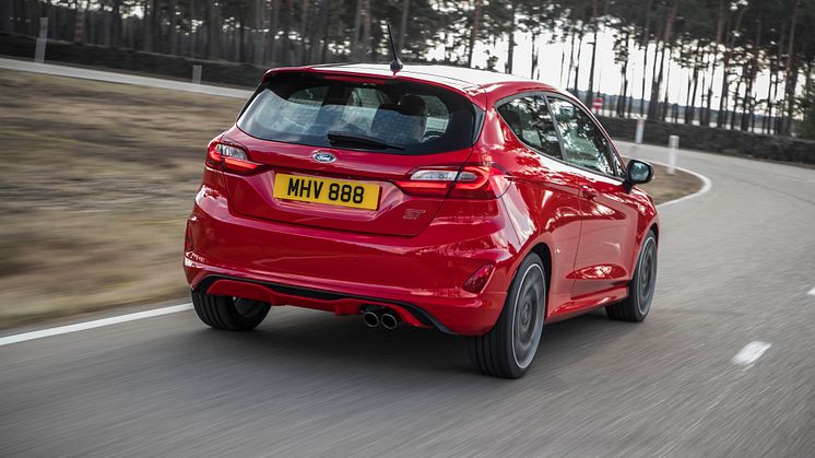 FORD_2018_FIESTA_ST_3door_04
