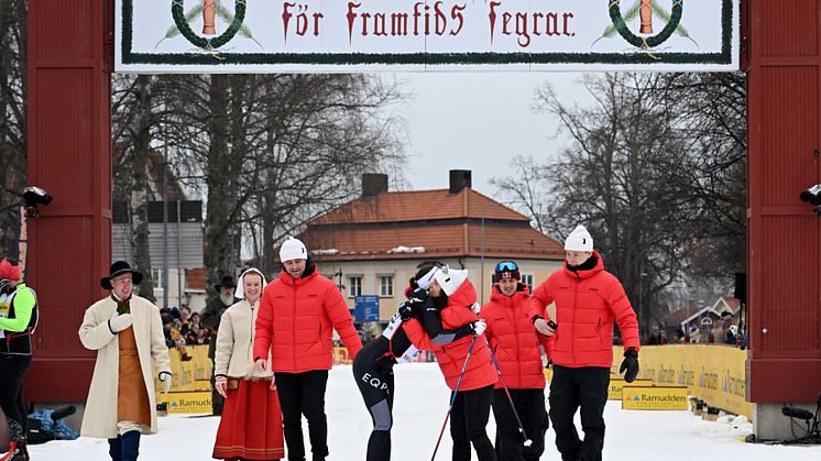 Stafettvasan 2024 målgång Team Charlotte Kalla