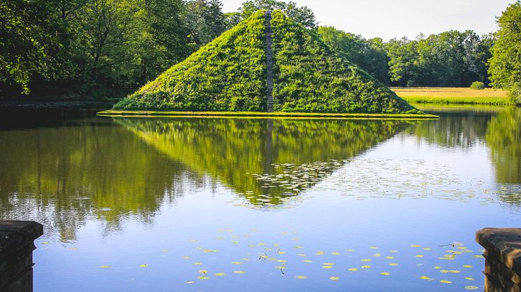 Cottbus_Wasserpyramide_im_Fürst-Pückler-Park