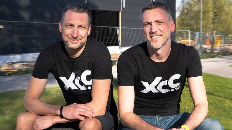 Patrik Leiderth och Ronnie Johannesson som driver butiken i Uricehamn