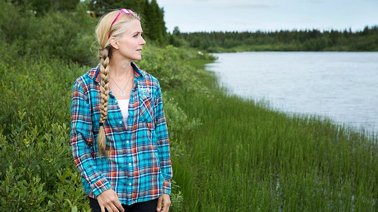 Carina Henriksson  skapar och producerar nordlig scenkonst i nystartade bolaget GlesbygdsDivan AB.