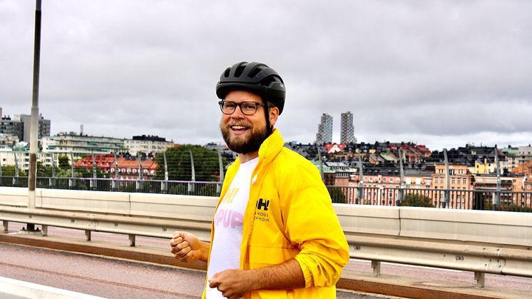 Hampus Busk guidar OH! POPUP:s cykelturer.