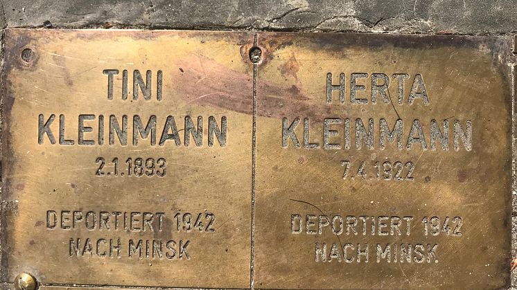 Stolpersteine Tini und Herta Kleinmann