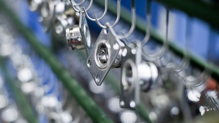 Utbildningen CERTIFIERAD YTBEHANDLARE riktar sig till operatörer, processtekniker, kvalitetstekniker m.fl. Exempel på kurser är; ytbehandlingsmetoder, processteknik, kvalitet- och miljöteknik etc