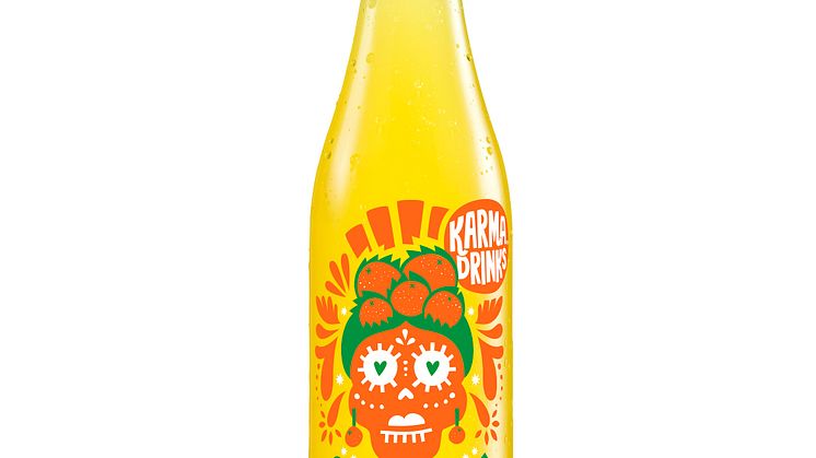 Orangeade-apelsin-vitbakgrund-KarmaDrinks-ekologisk-fairtrade-Beriksson