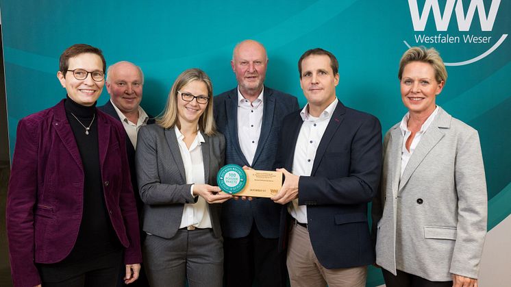 (v. l.): Jurymitglied Heidi Rust, Josef Biermeier, Tanja Mader-Guhr, Johann Knoke, Markus Overkemping (alle Verein), Angelika Schomberg, WW.