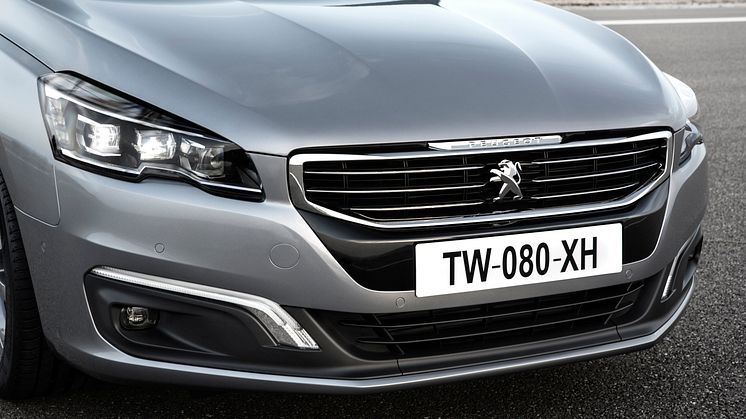 Peugeot 508 front