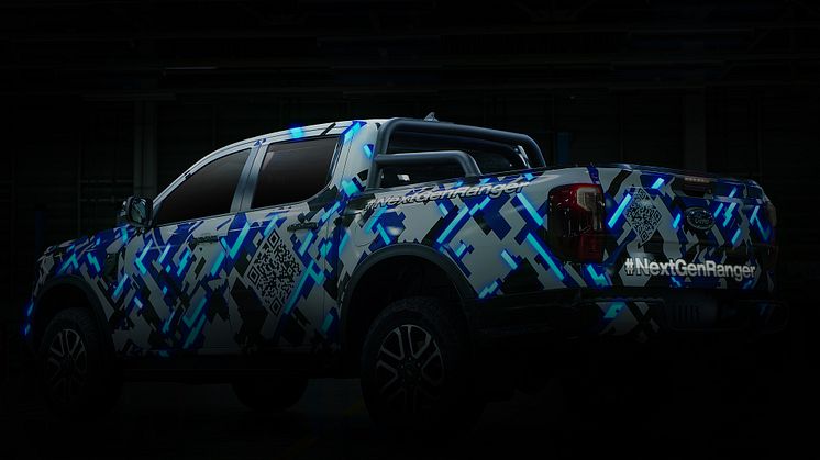 Optikai csalódás: hogyan terveztek a Ford dizájnerei olyan álcázó festést, ami segít elrejteni az új generációs Ranger formáit?