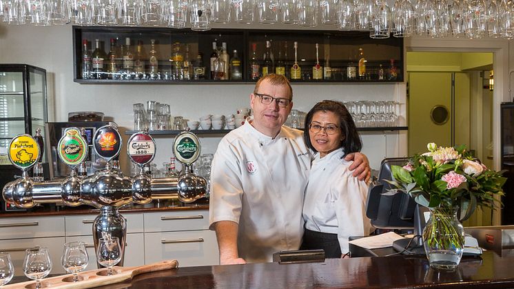 Restaurant JC, som er en del af Esbjerg Golfklub, drives af værtsparret Jan og Chi, som har indgået partnerskab med Samhandel.