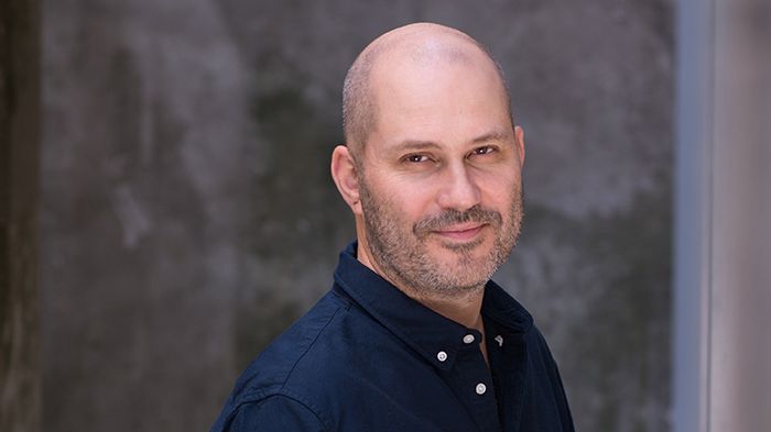 Erik-Ulfsby-med-nytt-aremal