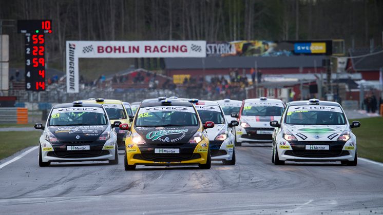 Dubbelseger för Henric Skoog i Clio Cup-premiären