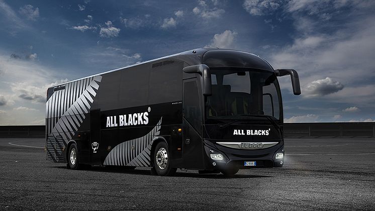 Iveco Magelys har utsetts till ”International Coach of the Year 2016”