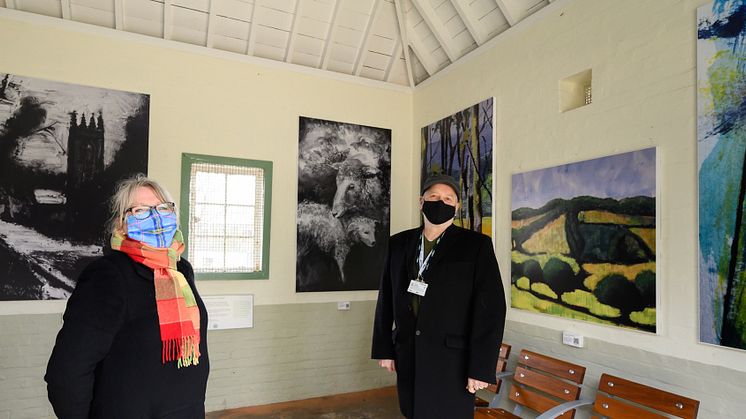 SCRP Community Rail Officer Sharon Gray and GTR Community Relations Manager Rob Whitehead visit the Penshurst Platform Gallery