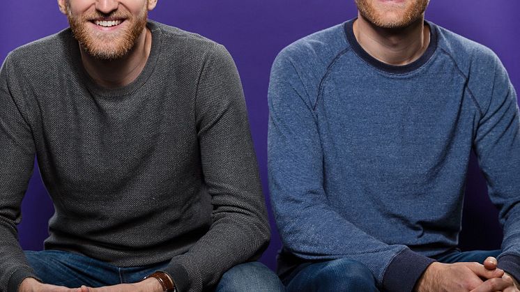 Zwei der Gründer von Finanzguru, zweiige Zwillinge, die sich aber sehr ähnlich sehen: Alexander und Benjamin Michel (Foto von links)