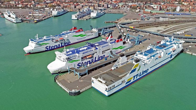 Trelleborgs Hamn är en av fem corehamnar i Sverige i vilka mer än hälften av all svensk import och export hanteras.