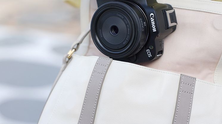 Canon RF 28mm F2.8 STM lifestyle 03