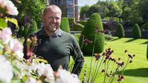 John Taylor presenterar Årets Perenn hos Svenska Plantskolor & Prydnadsväxtodlare, tisdag 24 september 10.30 i monter B05:08. 