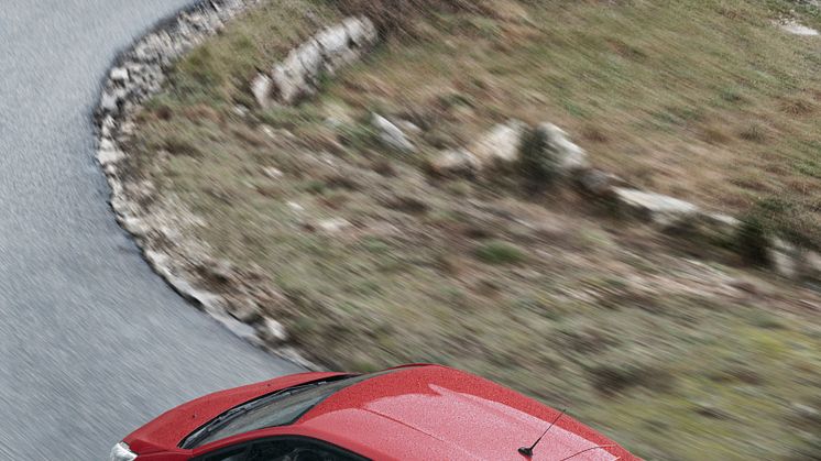 Sverigepremiär för Peugeot 208 GTi - komprimerad körglädje