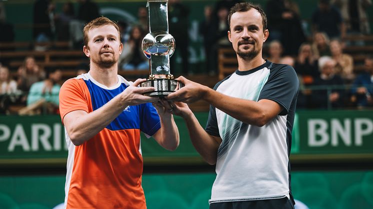 Vinnarna i dubbel, Andrey Golubev och Denys Molchanov, BNP Paribas Nordic Open 2023. Foto: Alexander Scheuber
