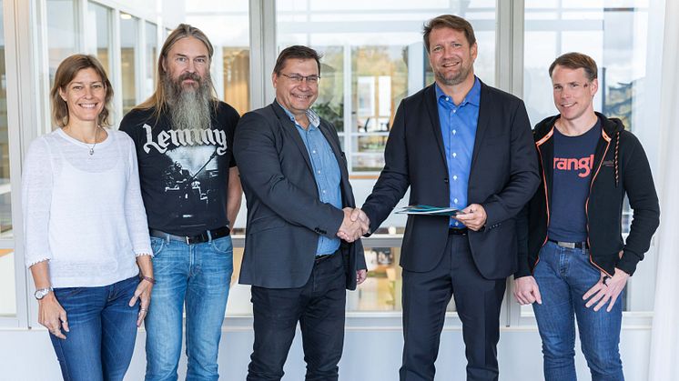 Från vänster: Åsa Hansson, teknisk chef Midroc Automation, Johan Öster, systemspecialist Midroc Automation, Kent Åkerlund, Solution Partner-ansvarig Siemens, Jonas Bergmark, vd Midroc Automation och Jimmy Dahlberg, systemspecialist Midroc Automation.