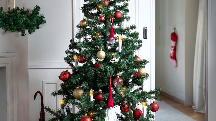 Rusta_2022_S4_Chistmastree Duved_175 cm_PVC_299 SEK_NOK_29,90 EUR_NYHET