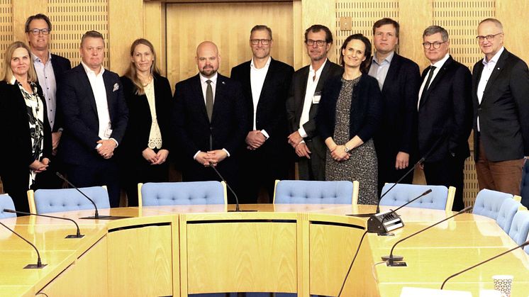 Medlemmarna i Livsmedelspolitiska rådet (Henrik Samuelson saknas i bild). Foto: Jakob Lagerkranser/Regeringskansliet