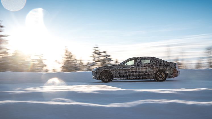 BMW i7