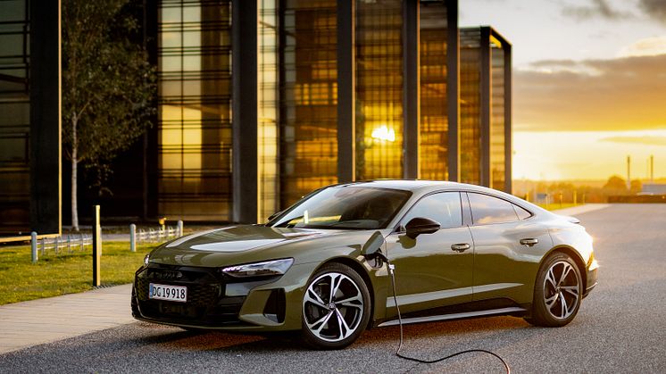 Audi e-tron GT quattro (Taktikgrøn metallak)