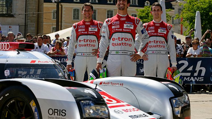 Audi R18 e-tron quattro #8 (Audi Sport Team Joest), Loïc Duval, Lucas di Grassi, Oliver Jarvis